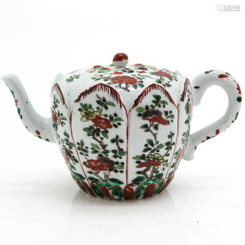 A Famille Verte Teapot