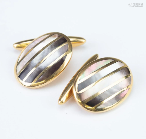 Pr. VTG French 18k Gold Mother Of Pearl Cufflinks