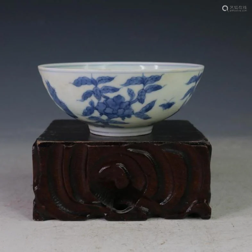 A BLUE AND WHITE FLOWER BOWL CHENGHUA …