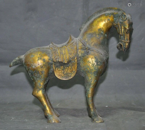 A GILT BRONZE HORSE STATUE QING DYNASTY.