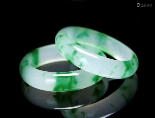 A PAIR NATURAL BURMA JADE BANGLE.