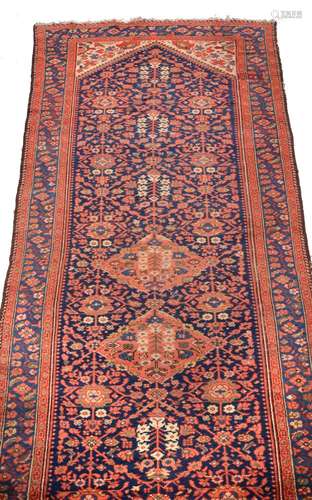 A Fereghan khelleh or gallery carpet