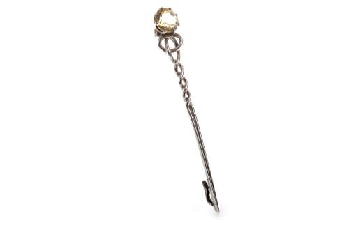 RARE: A PROVINCIAL SCOTTISH SILVER KILT PIN BY WILLIAM ROBB