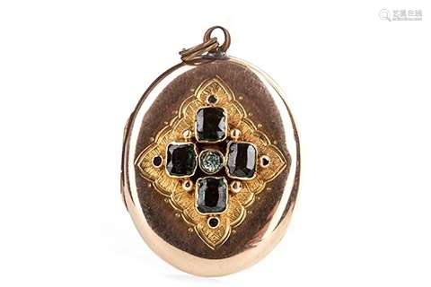 A LATE VICTORIAN GEM SET LOCKET