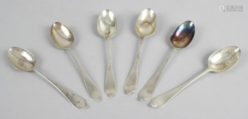 A set of six late Victorian Scottish silver teaspo…