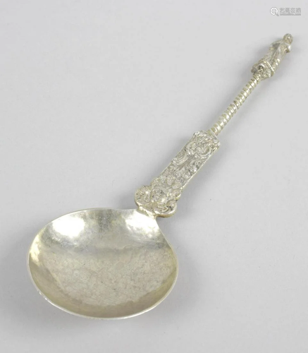 A continental apostle top spoon, with circular