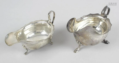 A late Victorian silver sauce boat, of plain bellied