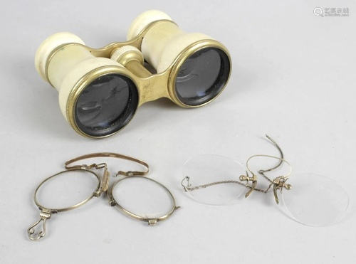 A pair of 19th century opera glasses, with shaped …