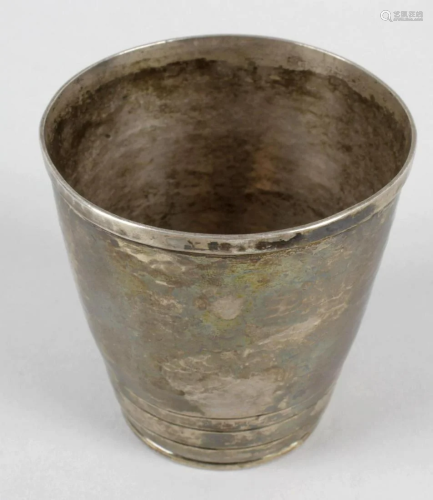 A mid-20th century small silver beaker, the circular