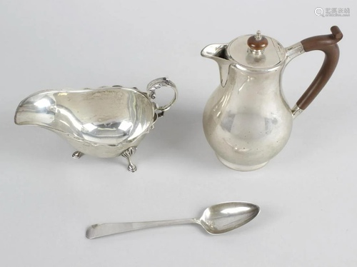 An Edwardian silver sauce boat, of bellied form …