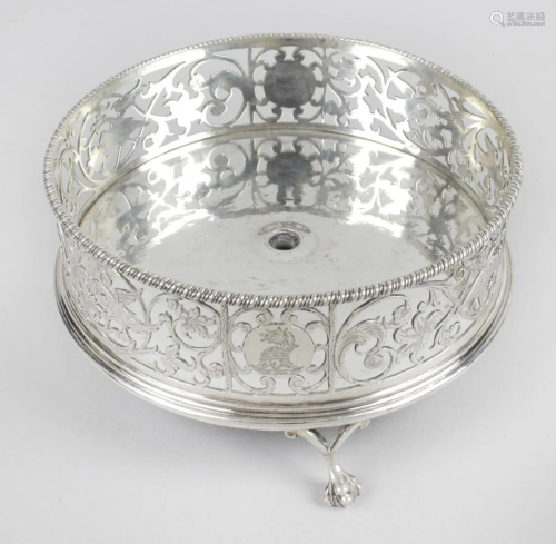 A George III silver cruet stand, of circular form with