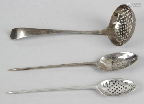 A Georgian silver mote spoon, of typical form with