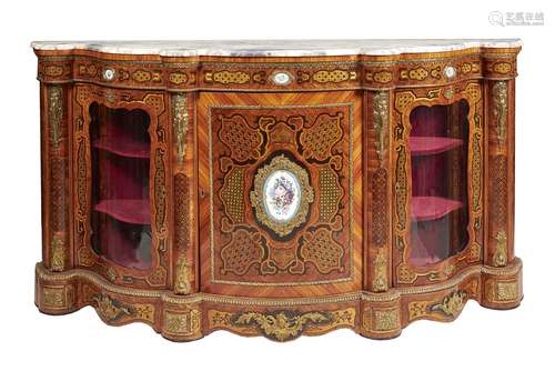 ϒ A French kingwood and marquetry inlaid credenza