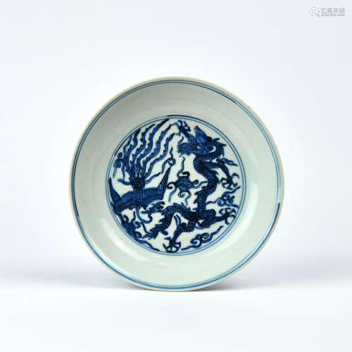 A Chinese Blue And White Drawing Dragon And Phoenix Plate
