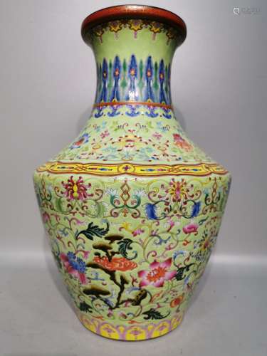 A Chinese Famille-Rose Porcelain Flower Vase