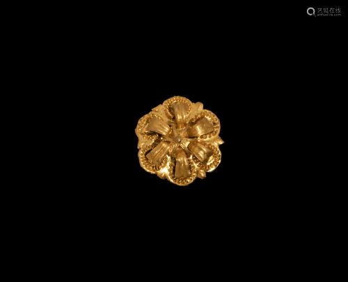 Elizabethan Gold Floral Button
