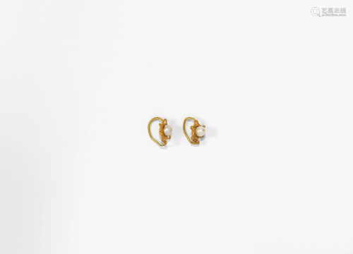 Roman Gold and Pearl Earring Pair