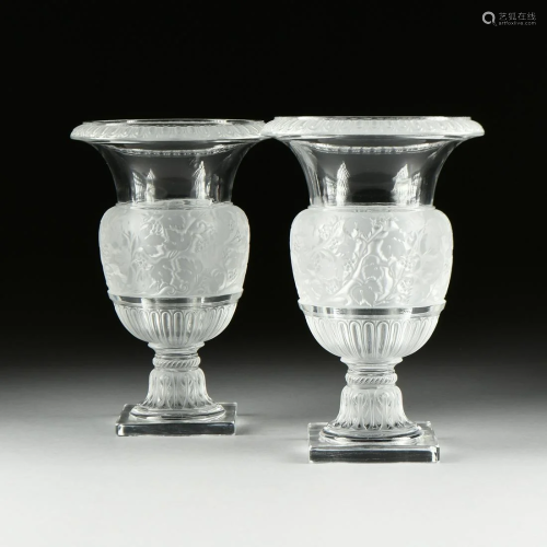 A PAIR OF LALIQUE FROSTED AND CLEAR CRYSTAL