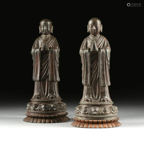 A PAIR OF MING DYNASTY STYLE ENAMELED B…