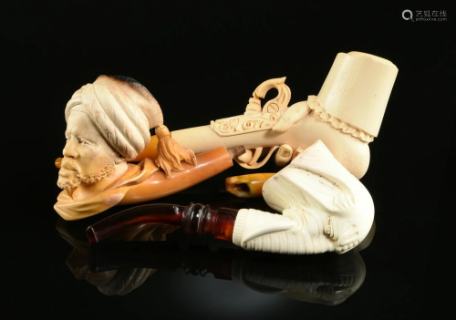 A GROUP OF THREE MEERSCHAUM TOBACCO PIP…