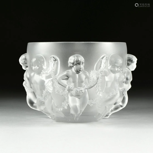 A LALIQUE FROSTED CRYSTAL 