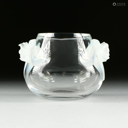 A LALIQUE OPALINE AND CLEAR CRYSTAL 