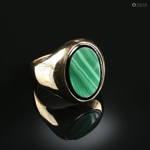 A 14K YELLOW GOLD, MALACHITE, AND ONYX GE…