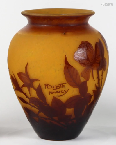 An Andre Delatte cameo glass vase