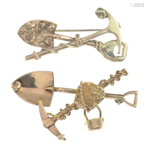 Two late 19th century gold 'digger' brooches.Stamped