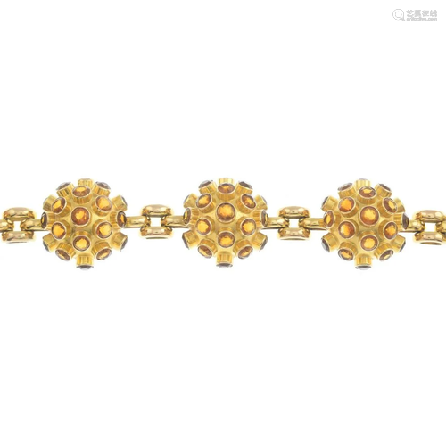 A citrine bracelet.Length 19cms. 32.3gms.