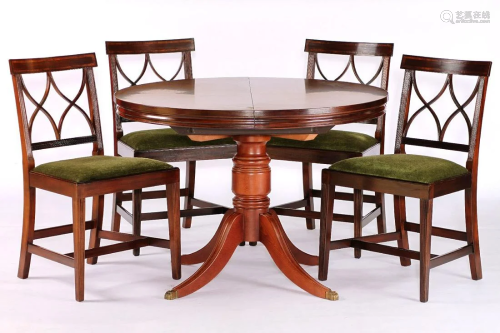 Round Extension Table with 4 Chairs