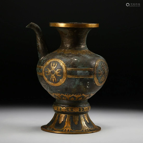 CHINESE GILT SILVER EWER, ARCHAISTIC