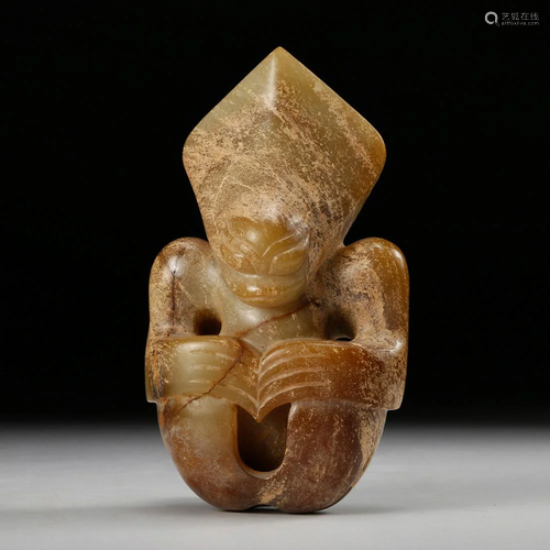 CHINESE ARCHAISTIC JADE FIGURINE