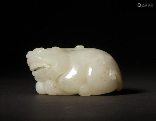 CHINESE WHITE JADE CARVED BEAST