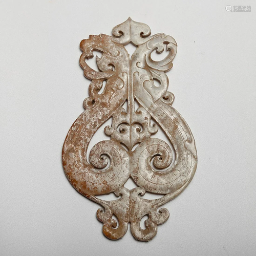 CHINESE ARCHAISTIC JADE PENDANT