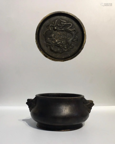 CHINESE BRONZE FOOLION CENSER WITH MARK