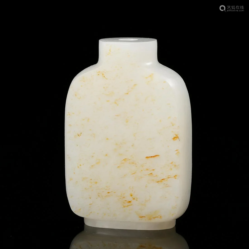 CHINESE WHITE JADE SNUFF BOTTLE, QING DYNAS…