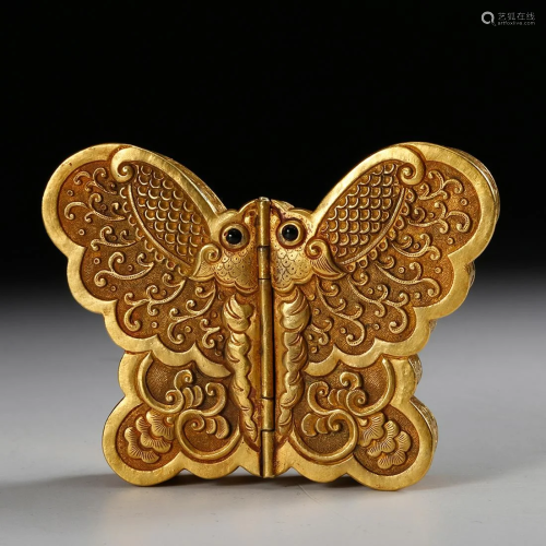 CHINESE GILT SILVER WIRE BUTTERFLY BOX