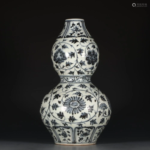 CHINESE BLUE WHITE PORCELAIN GOURD VASE