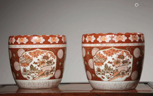 CHINESE FAMILLE ROSE PORCELAIN POTS, PAIR