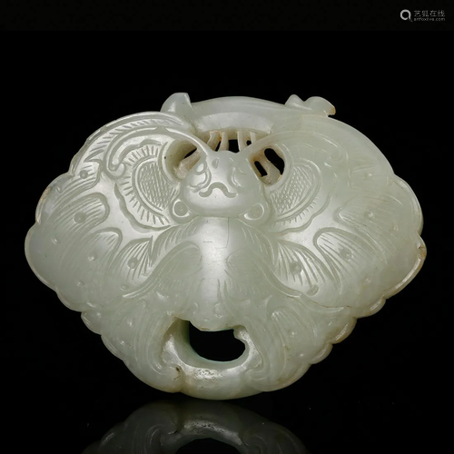 CHINESE WHITE JADE BUTTERFLY PENDANT