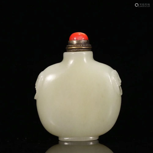 CHINESE WHITE JADE SNUFF BOTTLE