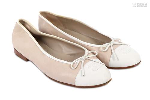 Chanel Two-Tone Ballerina Flats - size 41