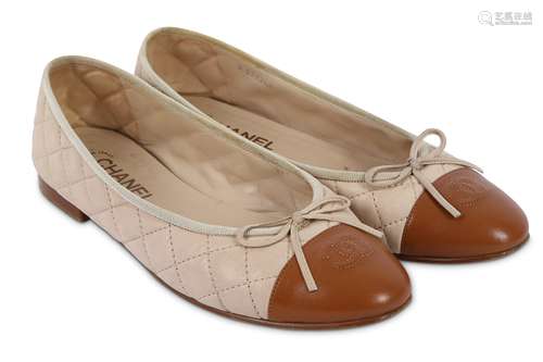 Chanel Two-Tone Ballerina Flats - size 41