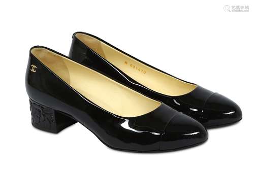 Chanel Black Patent Block Heel Pumps - size 37.5