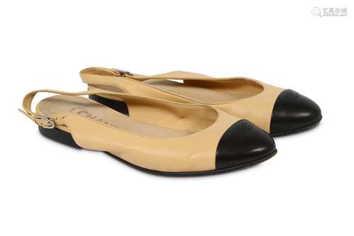 Chanel Two-Tone Slingback Flats - size 37