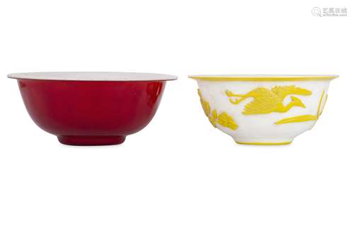 TWO CHINESE WHITE OVERLAY PEKING GLASS BOWLS.