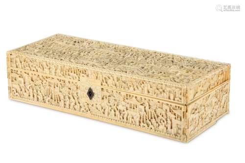 A CHINESE CANTON IVORY BOX AND COVER.