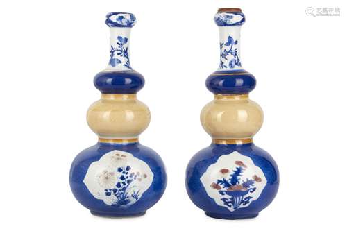 A PAIR OF CHINESE TRIPLE GOURD VASES.