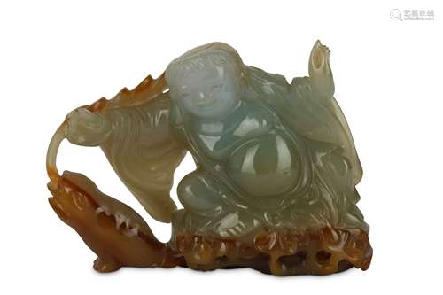 A CHINESE AGATE 'LIU HAI' CARVING.